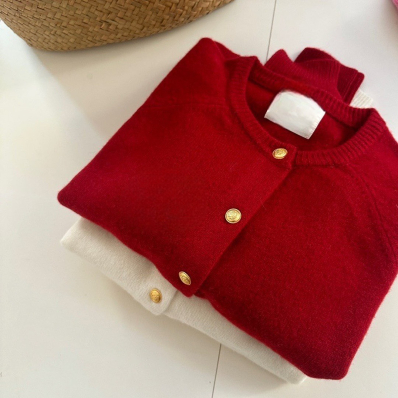 Gyapjú kardigán, 95%+ gyapjú, raglán ujjú, környakú, laza szabás