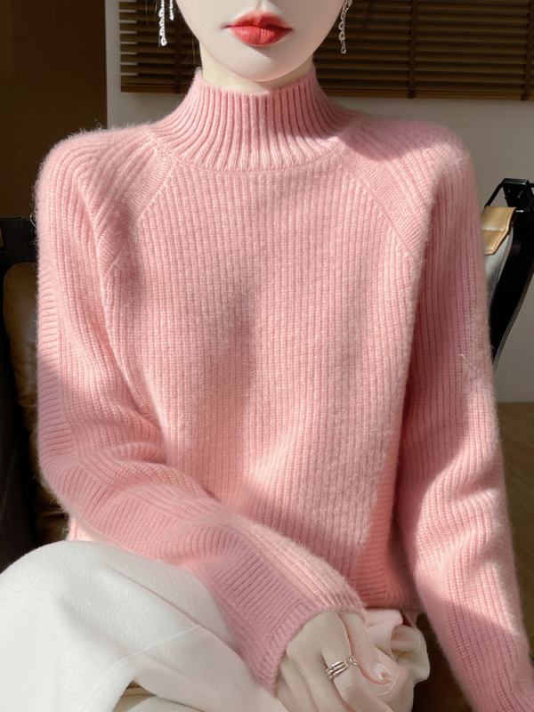 Női kapucnis gyapjú pulóver félmagas gallérral, raglán ujjak, vast kötés, 95% feletti gyapjú, lazán szabott, őszi-téli