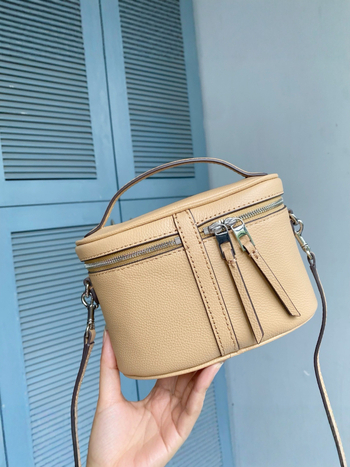 Női bőrtáska keresztpánttal, városi minimalist stílus, többfunkciós, összehajtható, cipzárral.