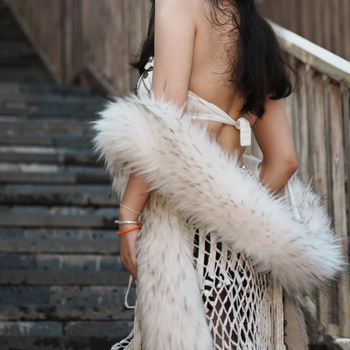 Удължен шал от изкуствена козина за зима — топъл, Warp плетиво, материал: изкуствена козина