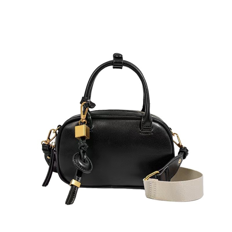 Bowling torba, PU materijal, crossbody stil, zatvaranje zipom, poliester podstava