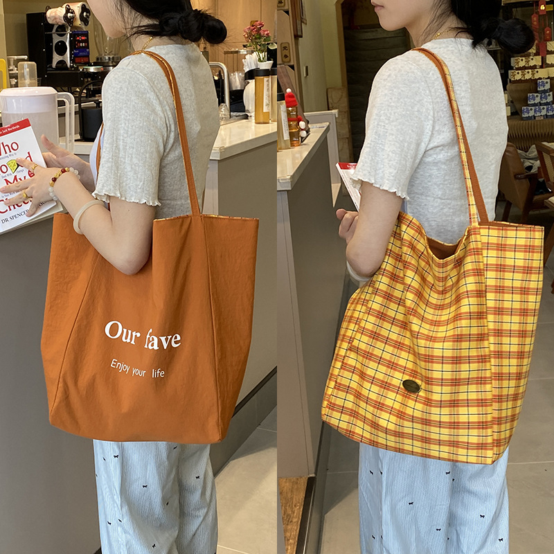 Nylon tote torba, obostrani karirani uzorak, unisex, otvoreni vrh