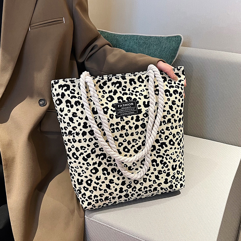 Platnena torba s leopard printom – ženska torba za rame u bucket stilu, uspravni kvadratni oblik, zatvarač, unutarnja džep sa zatvaračem (bucket stil, uspravni kvadratni oblik, zatvarač, unutarnja džep sa zatvaračem)