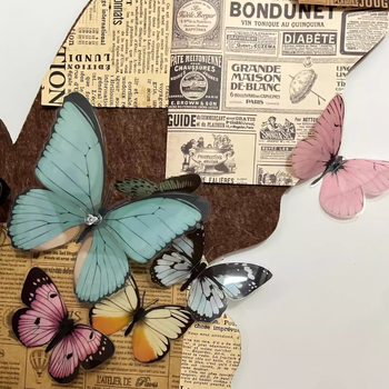 3D pillangó filc falpanel bejárathoz — dekoratív falidísz fotófal és TV-háttérhez (Anyag: poliészter rost; Funkciók: nedvességálló, molyok elleni, szennyeződés elleni, penészálló)