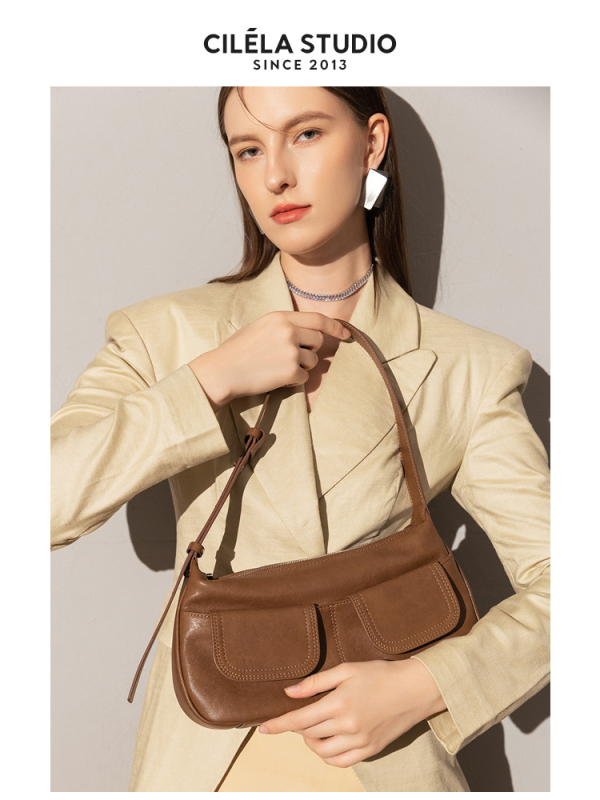 Hobo alkar-táska - valódi bőr, másodlagos marhabőr, alkar-stílus, vízszintes négyzet alak, háromdimenziós külső