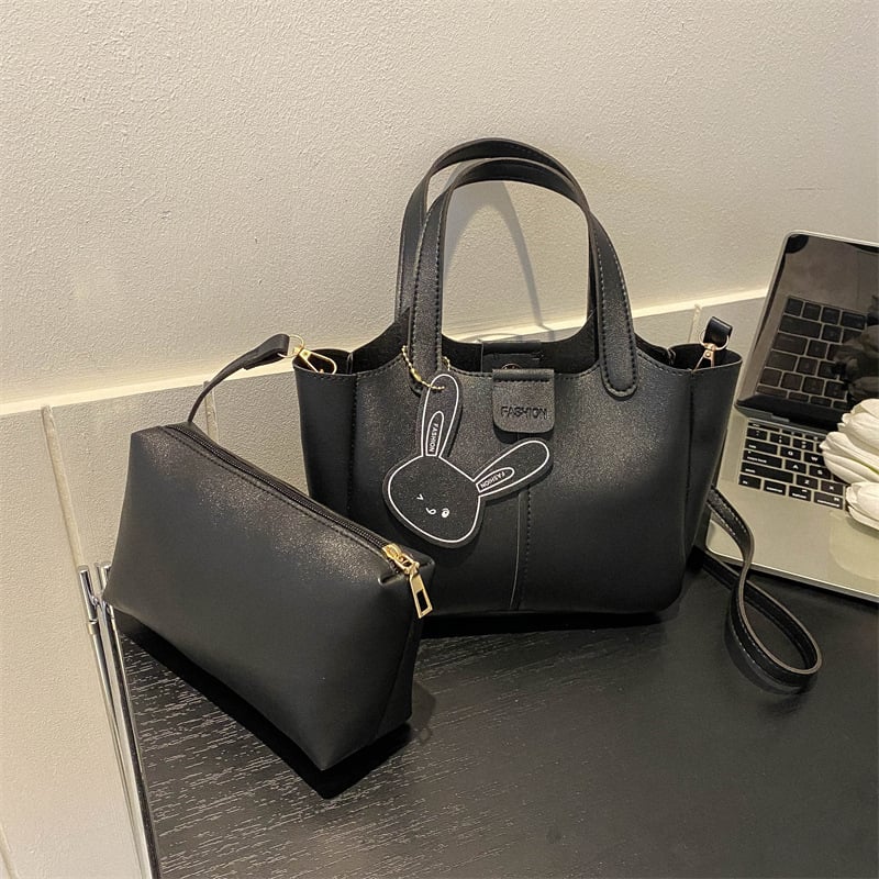 Ženska crossbody bucket torba - PU koža, gradski stil, vodoravni kvadratni oblik, magnetsko zatvaranje, džep za mobitel