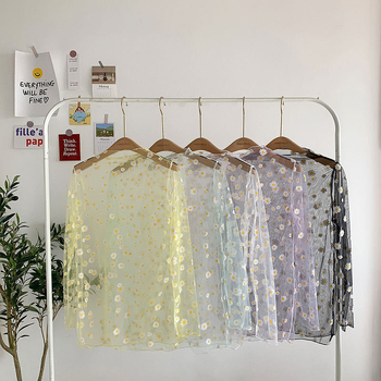 Női csipkés hosszú ujjú póló nyomott mintával, nylon-pamut keverék, kerek nyakú, szűk fazon