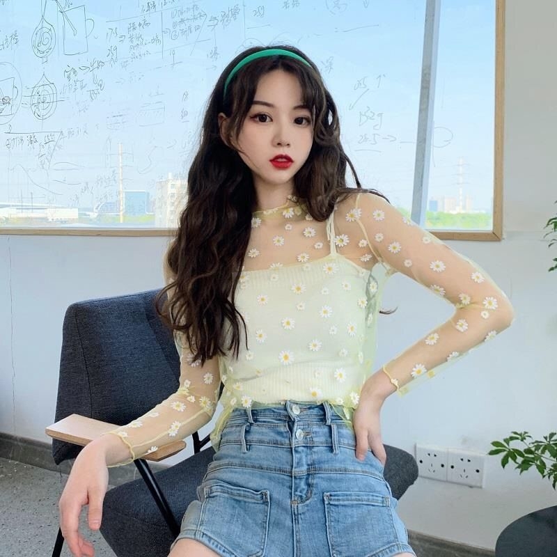 Női csipkés hosszú ujjú póló nyomott mintával, nylon-pamut keverék, kerek nyakú, szűk fazon