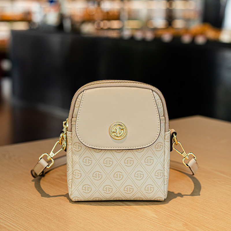 Crossbody torba, mekani PVC, ulični stil, vertikalni kvadratni oblik, otvaranje na zip