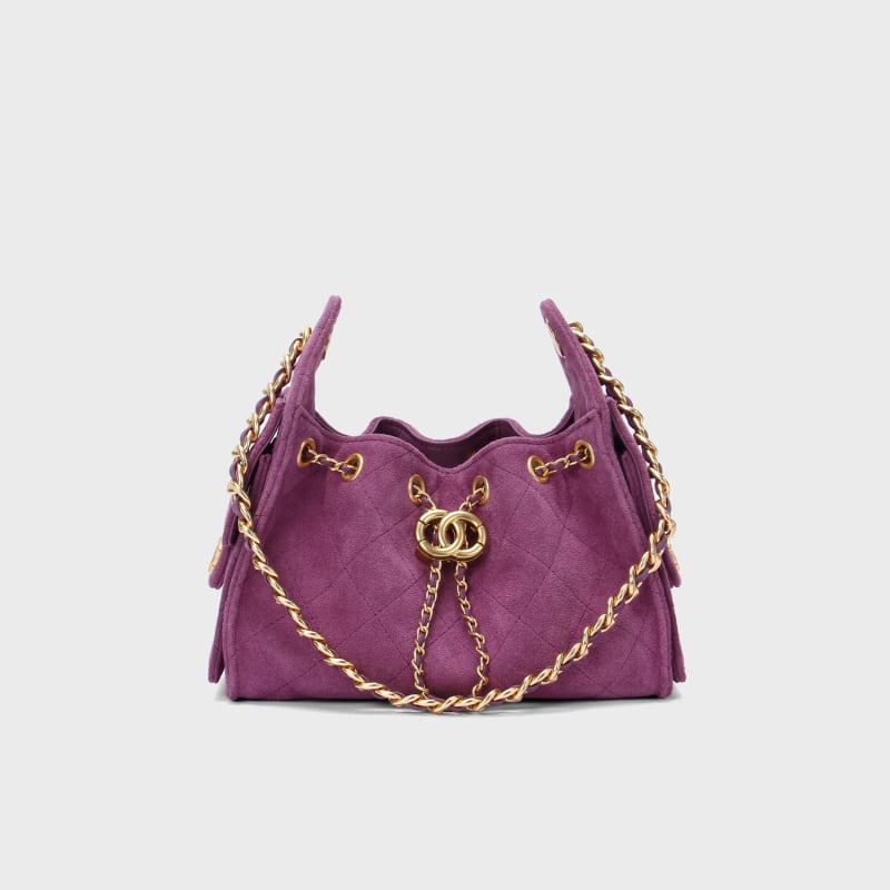 Dámska crossbody kabelka z pravej teľacej kože, diamantové prešívanie, tvar vedra, uzáver na šnúrku, reťazový popruh