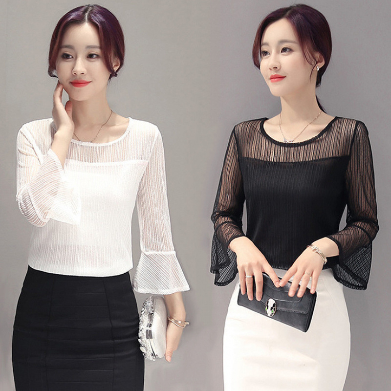 Top din dantelă cu mâneci clopot, guler înalt, mâneci 3/4, material modal, model abstract