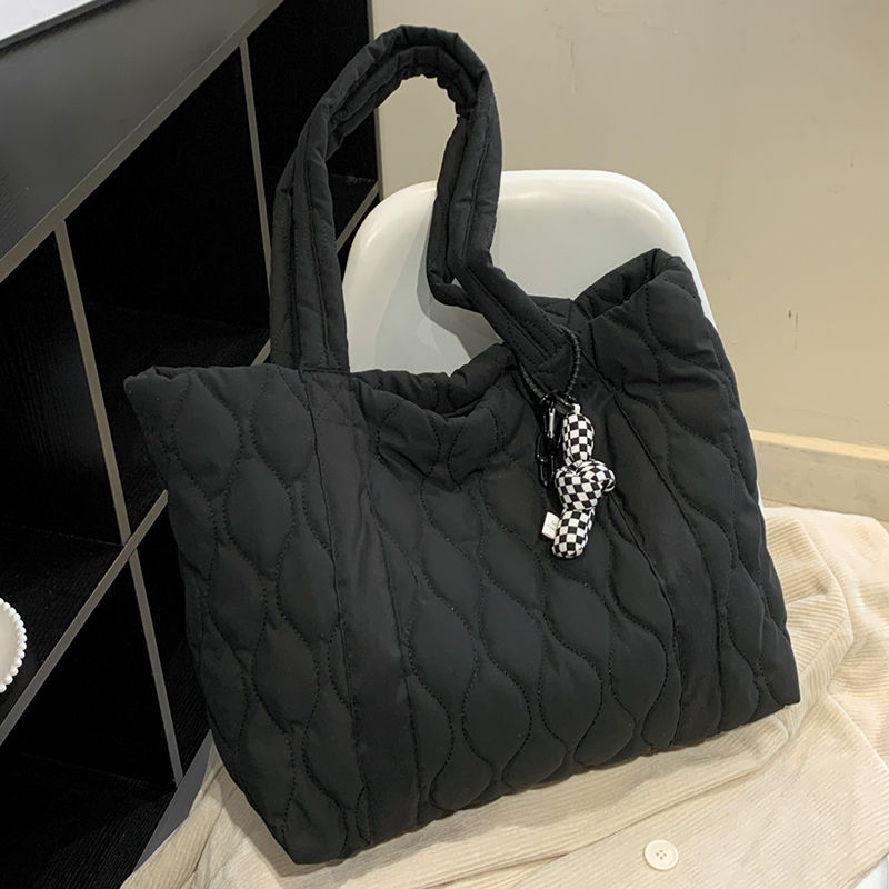 Torba tote od Oxford materijala, gradski minimalistički stil, horizontalni kvadratni oblik, zatvaranje sa zatvaračem, unutarnja pretinica za telefon i laminirana pretinica sa zatvaračem, dvostruke naramenice