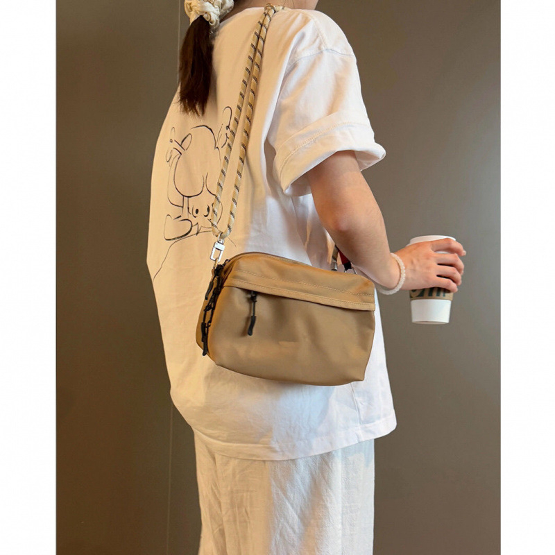 Crossbody torba, unisex stil, poliester materijal, kvadratni dizajn, proljeće 2025 izdanje