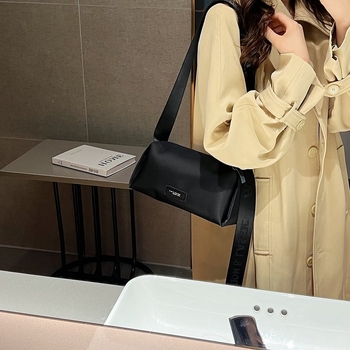 Nylon Crossbody torba za žene, jednostruka ramena, zatvarač na zip, unutarnji džep na zip i džep za telefon, ljeto 2025