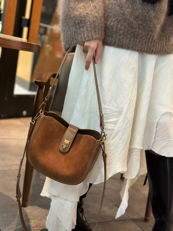 Ženska torba od prave kože, ulični stil, ovalni oblik, zatvarač na zip, koža prvog sloja