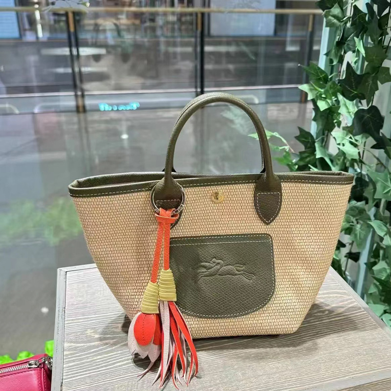 Geantă din paie pentru umăr, formă orizontală pătrată, închidere magnetică, buzunar pentru telefon și ID, căptușeală poliester — Primăvara 2025