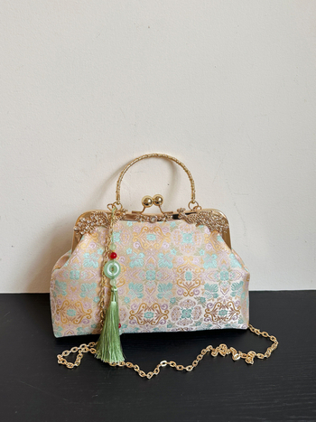 Tuoxian geantă brodată cu formă de scoică, material Oxford, închidere magnetică, compartimente interioare pentru telefon și card de identificare