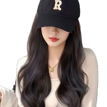 Kalapos paróka nőknek — hosszú göndör haj, természetes hatás, fehérje selyem anyag, frufru nélkül, sapkával integrált paróka, nem festhető és nem dauerolható, minden bőrtónushoz illeszkedik