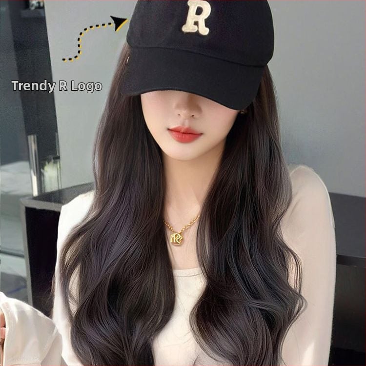 Kalapos paróka nőknek — hosszú göndör haj, természetes hatás, fehérje selyem anyag, frufru nélkül, sapkával integrált paróka, nem festhető és nem dauerolható, minden bőrtónushoz illeszkedik