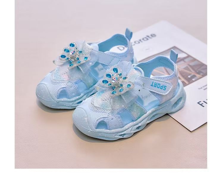 Dječje princeze sportske sandale s kristalnim ukrasima, gornji dio od mikrovlaknaste kože, potplat PVC, zatvaranje Velcro, LED svjetla