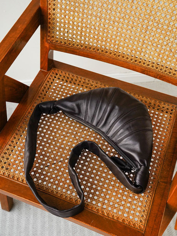 Geantă Dumpling din piele naturală, textură de piele de oaie, stil street, fermoar, căptușeală din pânză