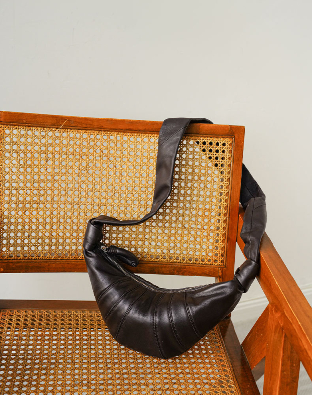 Geantă Dumpling din piele naturală, textură de piele de oaie, stil street, fermoar, căptușeală din pânză