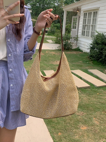 Geantă tote împletită din paie pentru femei, First Moai — textură moale, capacitate mare, închidere magnetică, curea de umăr