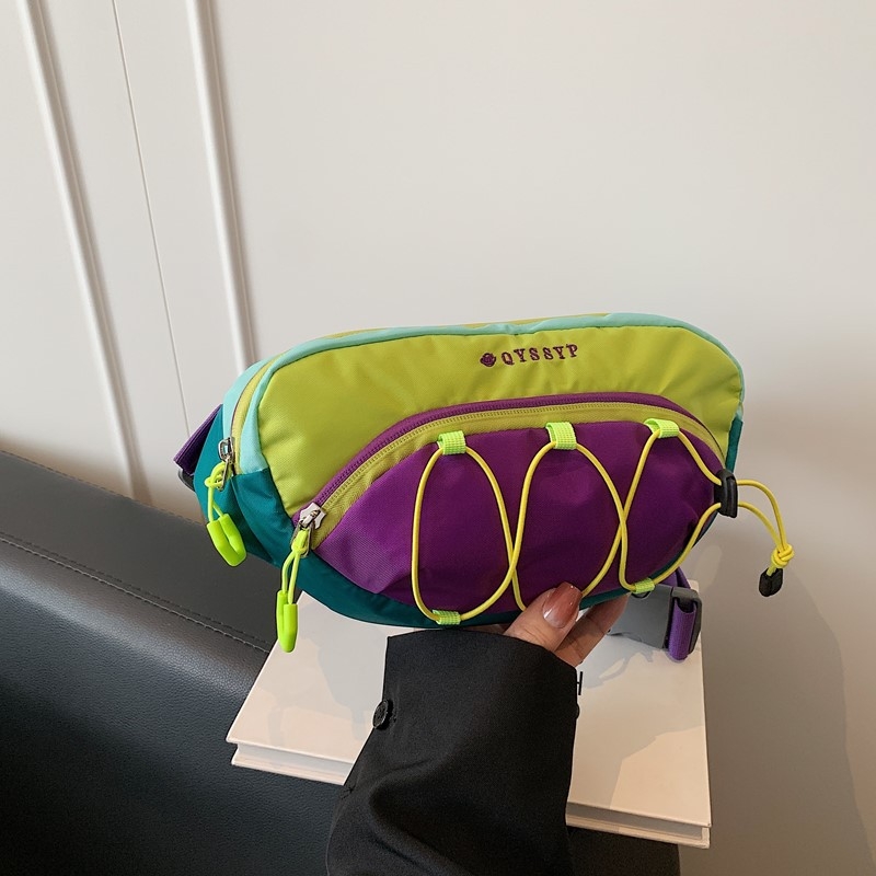 Outdoor torba za prsni koš s ulično-stilskim dizajnom, crossbody, Oxford tkanina, zatvarač, trodimenzionalni vanjski dizajn, unutarnja džep za mobitel