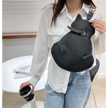 Ženska PU crossbody torbica, ulični stil, zaobljeni oblik, zatvarač na zip, unutarnja pretinac s zipom