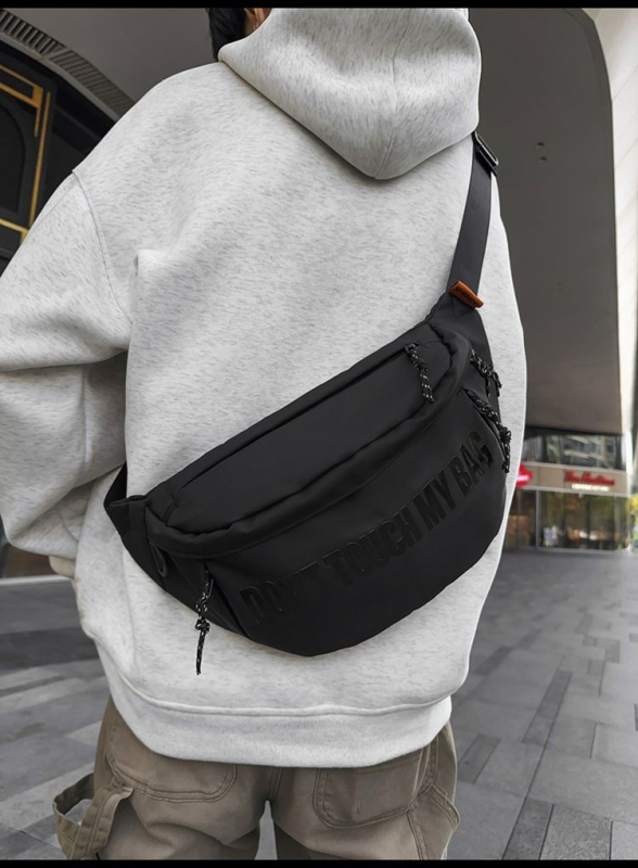 Geantă bărbați crossbody cu capac — PVC, închidere cu fermoar, buzunar pentru telefon, căptușeală din poliester