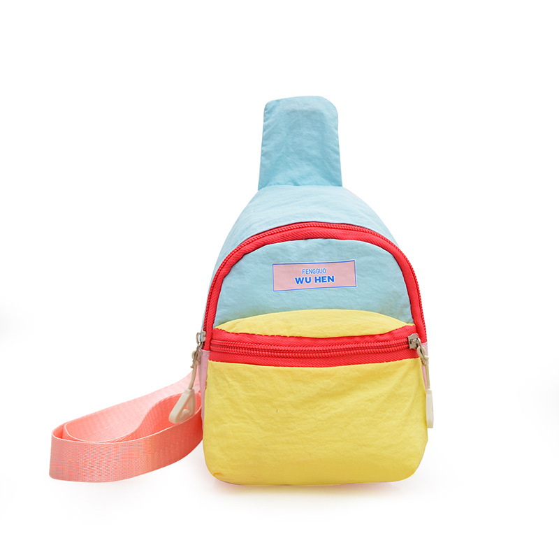 Geantă crossbody mini pentru călătorii - nailon, suprafață moale, fermoar, buzunar pentru telefon, pentru călătorii de plăcere