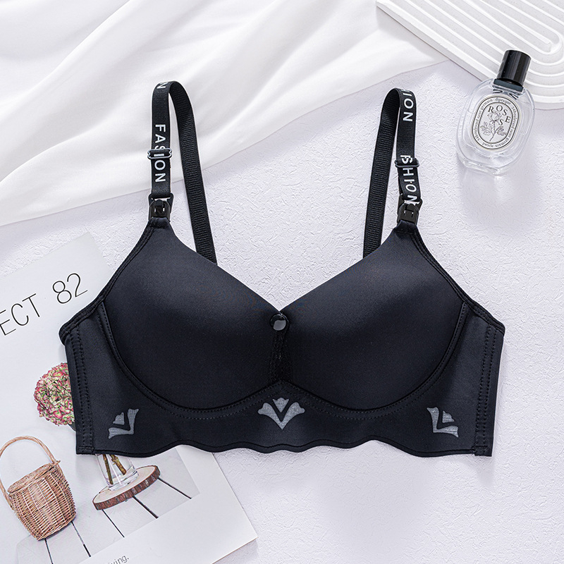 Sutien de alăptare fără cusături, cupe subțiri modelate, bretele fixe dublu, închidere cu trei rânduri de cârlige la spate, design lucios, țesătură principală: nylon; căptușeală: bumbac