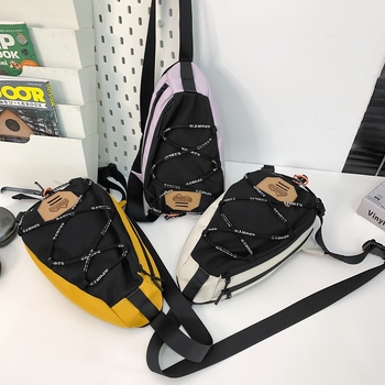 Geantă piept nylon, model carouri, stil urban, crossbody, fermoar, buzunar intern pentru telefon