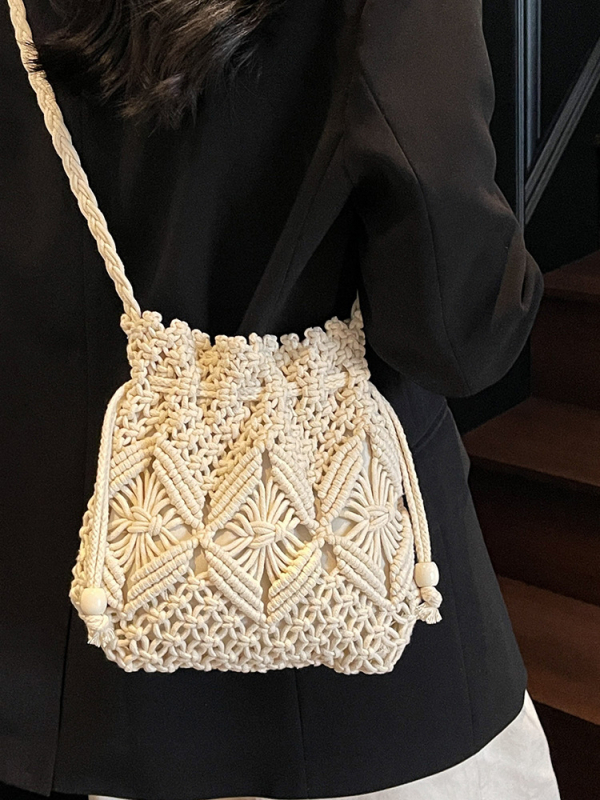 Bucket bag od pletene materije | Urbani jednostavan stil | Zatvaranje šniranjem | Unutarnji džep sa zatvaračem | Podstava: poliester