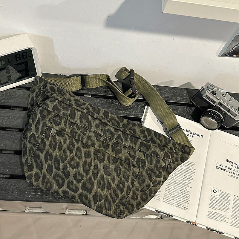 Ženska torbica za struk s leopard uzorkom, ulični stil, platno materijal, zatvarač, unutarnja džep sa zipom, trodimenzionalni dizajn, ljeto 2025