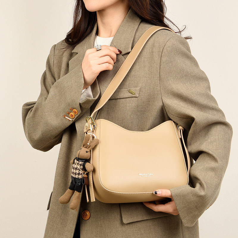 Geantă de umăr din PU pentru femei, siluetă verticală pătrată, închidere cu fermoar, căptușeală poliester, buzunare interioare pentru telefon și ID, curea de umăr simplă