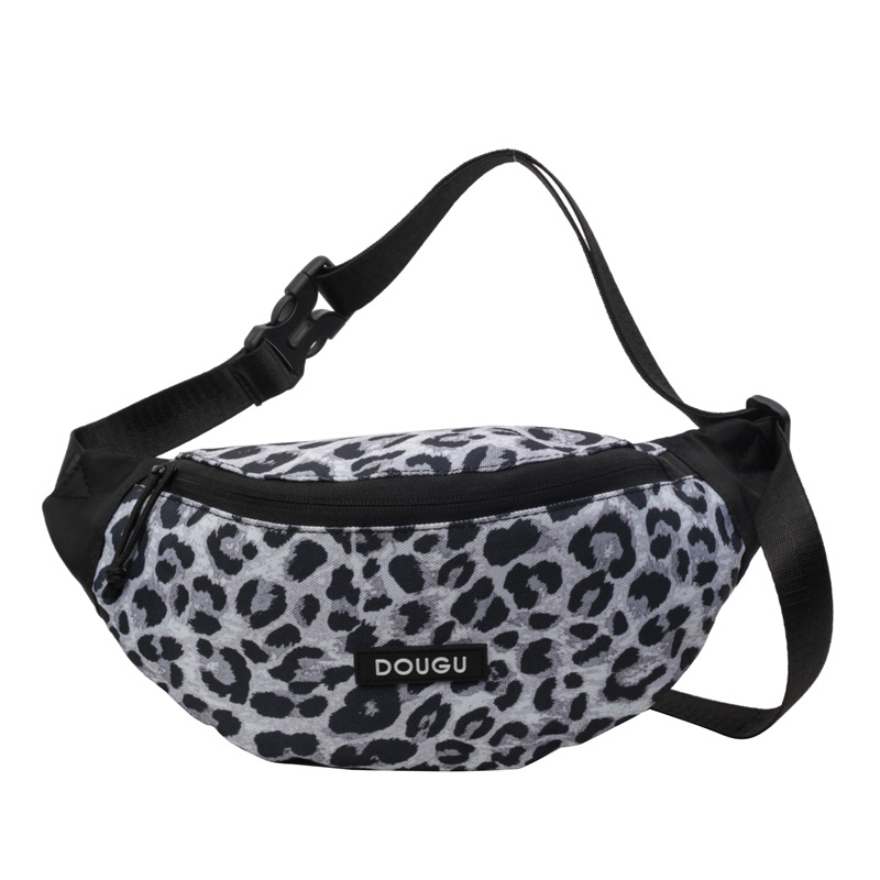 Ženska crossbody torba s leopard printom, gradski stil, proljeće 2026, podstava poliester, zatvaranje zipom, unutarnja džep sa zipom i džep za telefon, vanjski džep tip patch