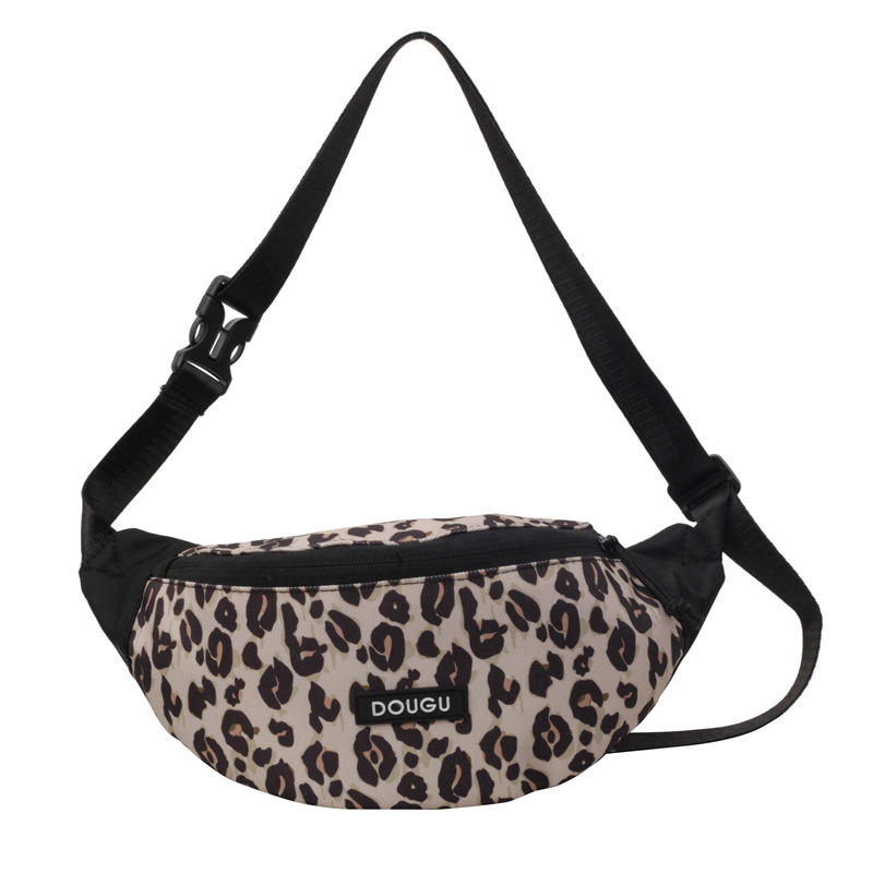 Ženska crossbody torba s leopard printom, gradski stil, proljeće 2026, podstava poliester, zatvaranje zipom, unutarnja džep sa zipom i džep za telefon, vanjski džep tip patch