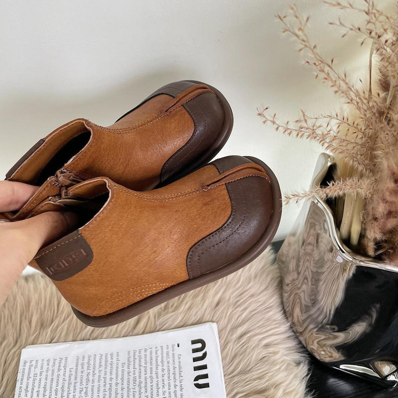Dječje modne čizme - gornji dio od mikrovlaknaste kože, gumeni potplat, debela konstrukcija, bočni zatvarač, niski kroj - unisex
