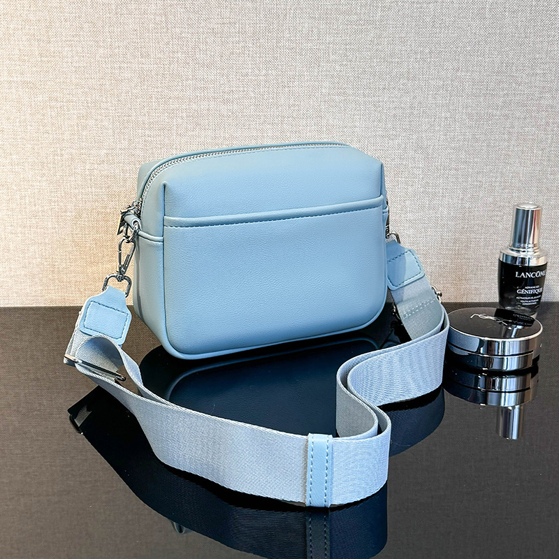 Ženska PU crossbody torbica — street trend, horizontalni kvadratni oblik, zatvarač, unutarnja pretinac sa zatvaračem