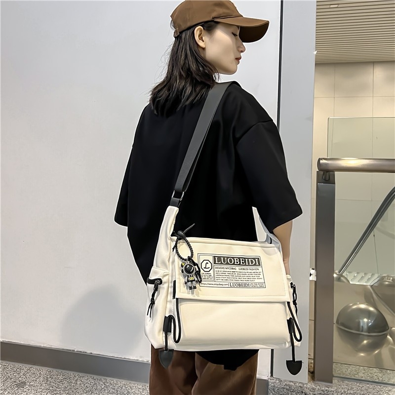 Pink Dale Geantă Messenger din Nylon cu Capac, Formă Orizontală Pătrată, Cu O Singură Curea de Umăr