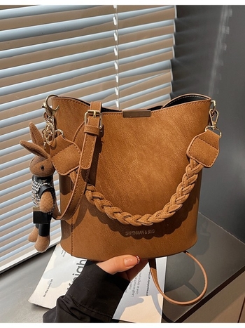 Geantă tip găleată — stil urban simplu, material PU, căptușeală poliester, Iarna 2025