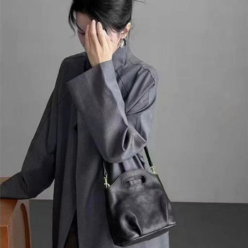 Ženska crossbody torba s korejskom retro inspiracijom, ulični stil, PU koža, horizontalni kvadratni oblik, podstava od najlona, magnetsko zatvaranje