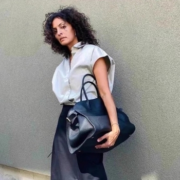 Tote torba - urbani minimalistički stil, PU materijal, pravokutnog oblika, džep sa zatvaračem, podstava od poliestera.