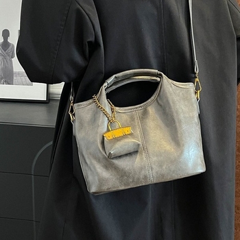 Bucket torba od PU, magnetsko zatvaranje, podstava od sintetičke kože, unutarnji ID džep