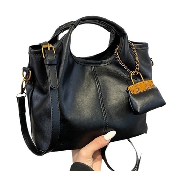 Bucket torba od PU, magnetsko zatvaranje, podstava od sintetičke kože, unutarnji ID džep