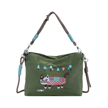 Krosbody torba preko jednog ramena – velik kapacitet, vodootporan materijal, izvezen motiv mačice, zatvarač, podstava od poliestera