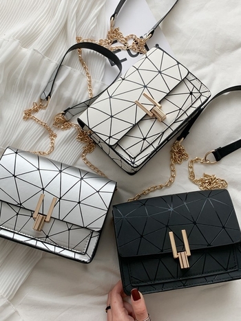 Ženska PU torbica s dijamantnim šivom i lancem, horizontalni kvadratni oblik, zatvarač, unutarnja pretinac za mobitel, jedan remen za rame ili crossbody, gradski stil, proljeće 2025