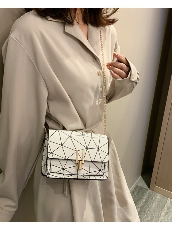 Ženska PU torbica s dijamantnim šivom i lancem, horizontalni kvadratni oblik, zatvarač, unutarnja pretinac za mobitel, jedan remen za rame ili crossbody, gradski stil, proljeće 2025