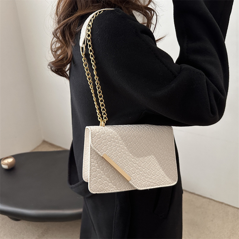 Crossbody torba od PU, street fashion stil, horizontalno kvadratnog oblika, zatvoren otvor, unutarnji ID džep, podstava od sintetičke kože